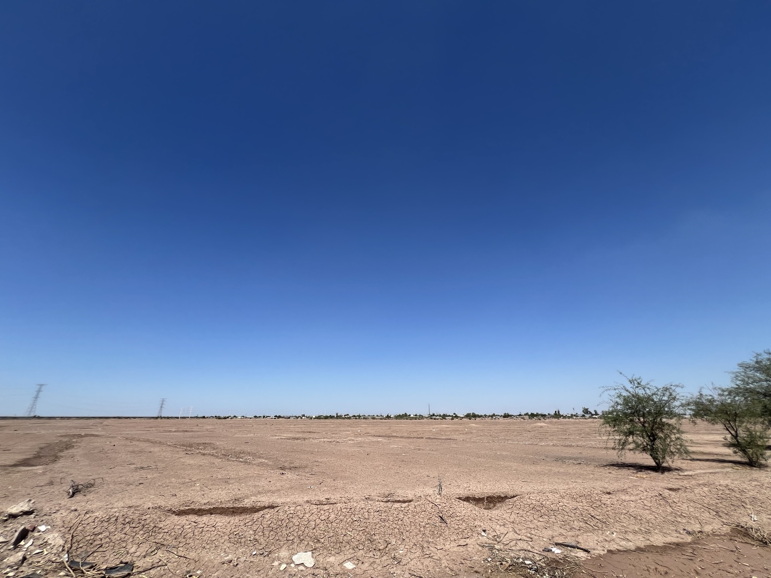 Vista panorámica del terreno en San Patricio, Mexicali